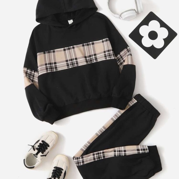 Girls Size 11-12 Black & Tan Hoodie and Jogger Bundle - Picture 9 of 12